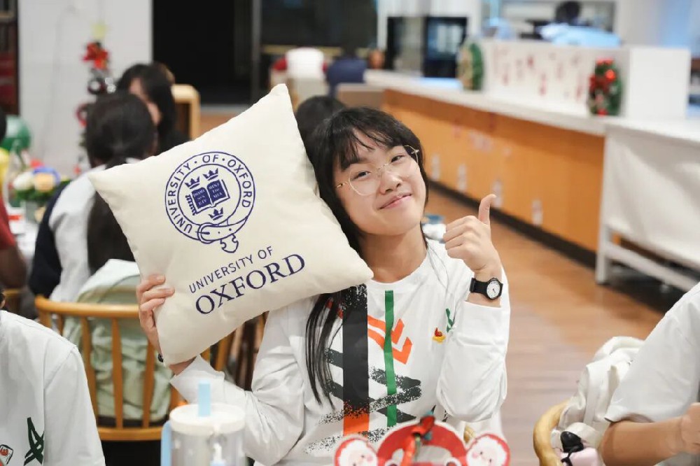 7天淬炼，剑指牛剑港三！Pre牛剑营圆满结营，解锁顶尖学术进阶之路